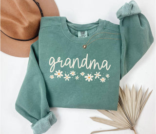 Daisy Grandma Tee | Green