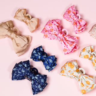 Mini Satin Bow Claw Clip | Cream