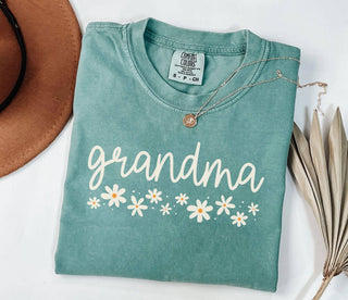 Daisy Grandma Tee | Green