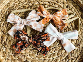Simple Baby Bow Headbands | Black Floral