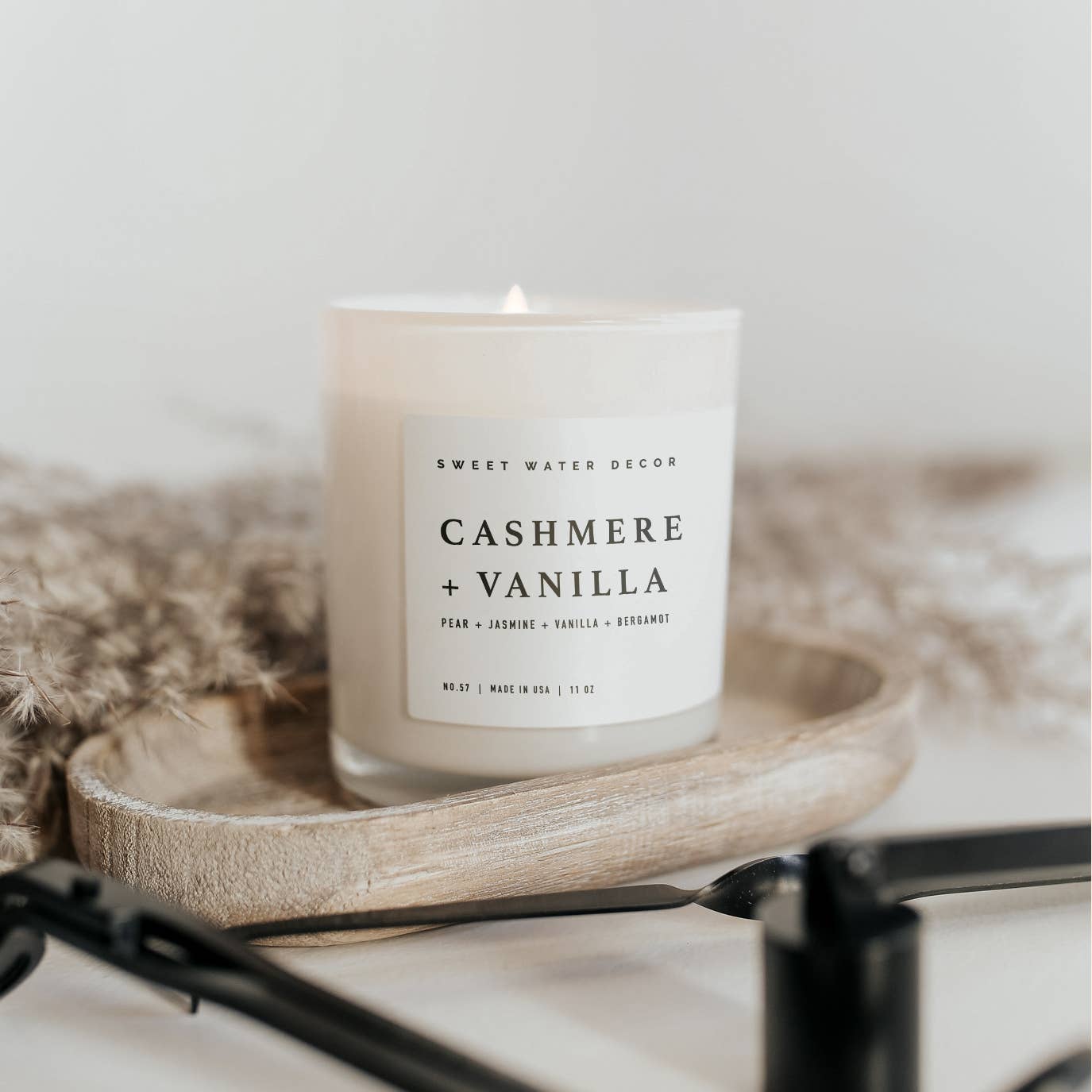 Cashmere and Vanilla | 11 oz Soy Candle