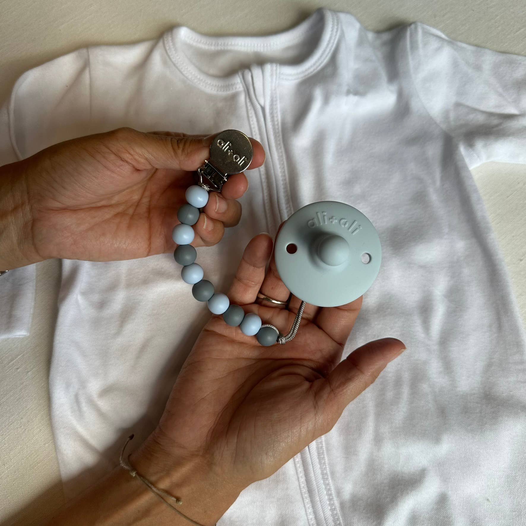 Ali+Oli Silicone Pacifier Clip | Iron