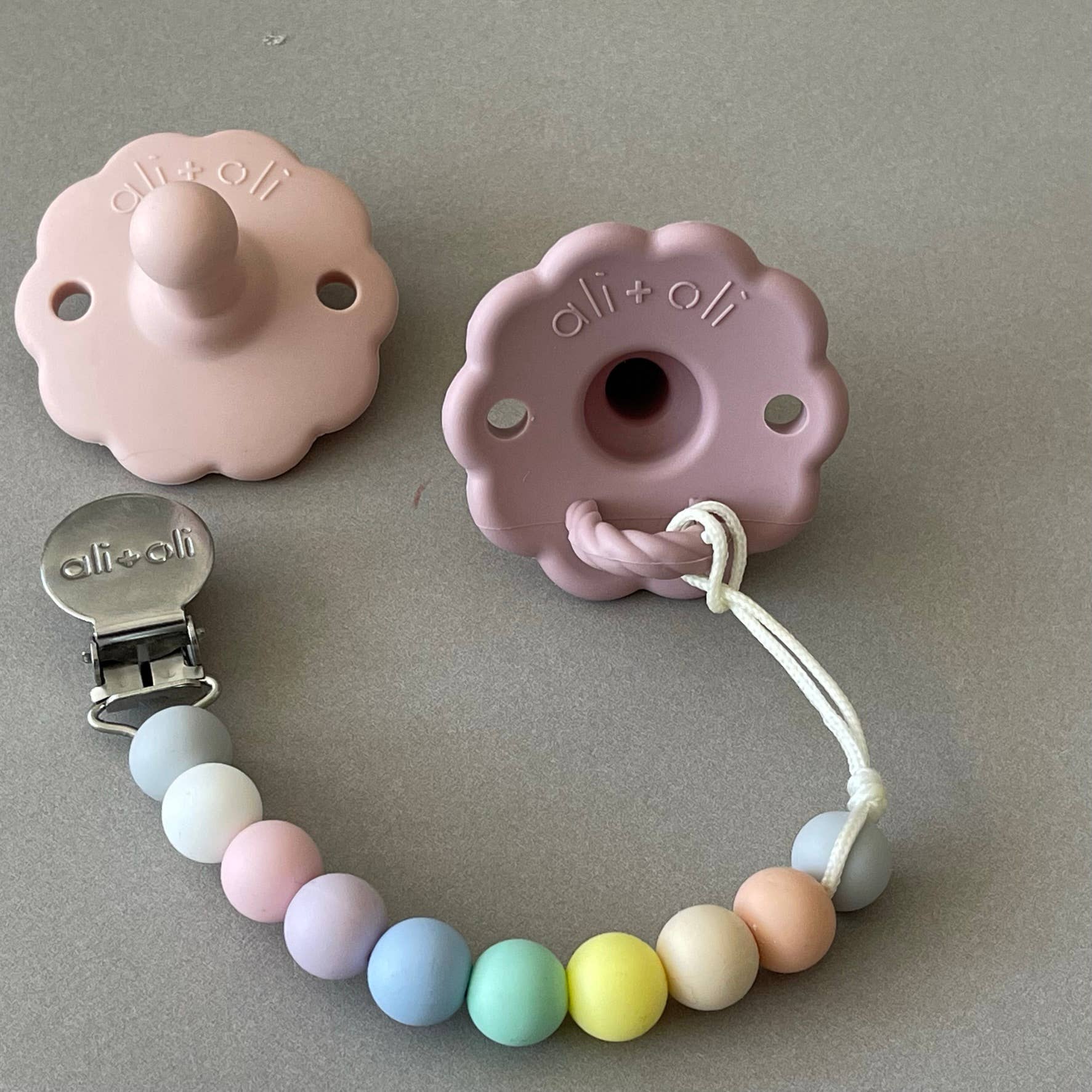 Pacifier Set Flower | Blush + Pink