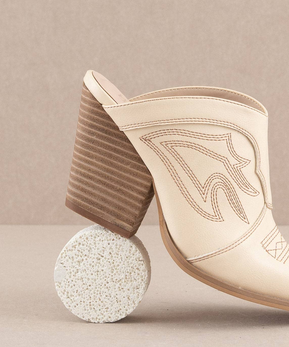 The Kiara Off White | Western Inspired Heeled Mule